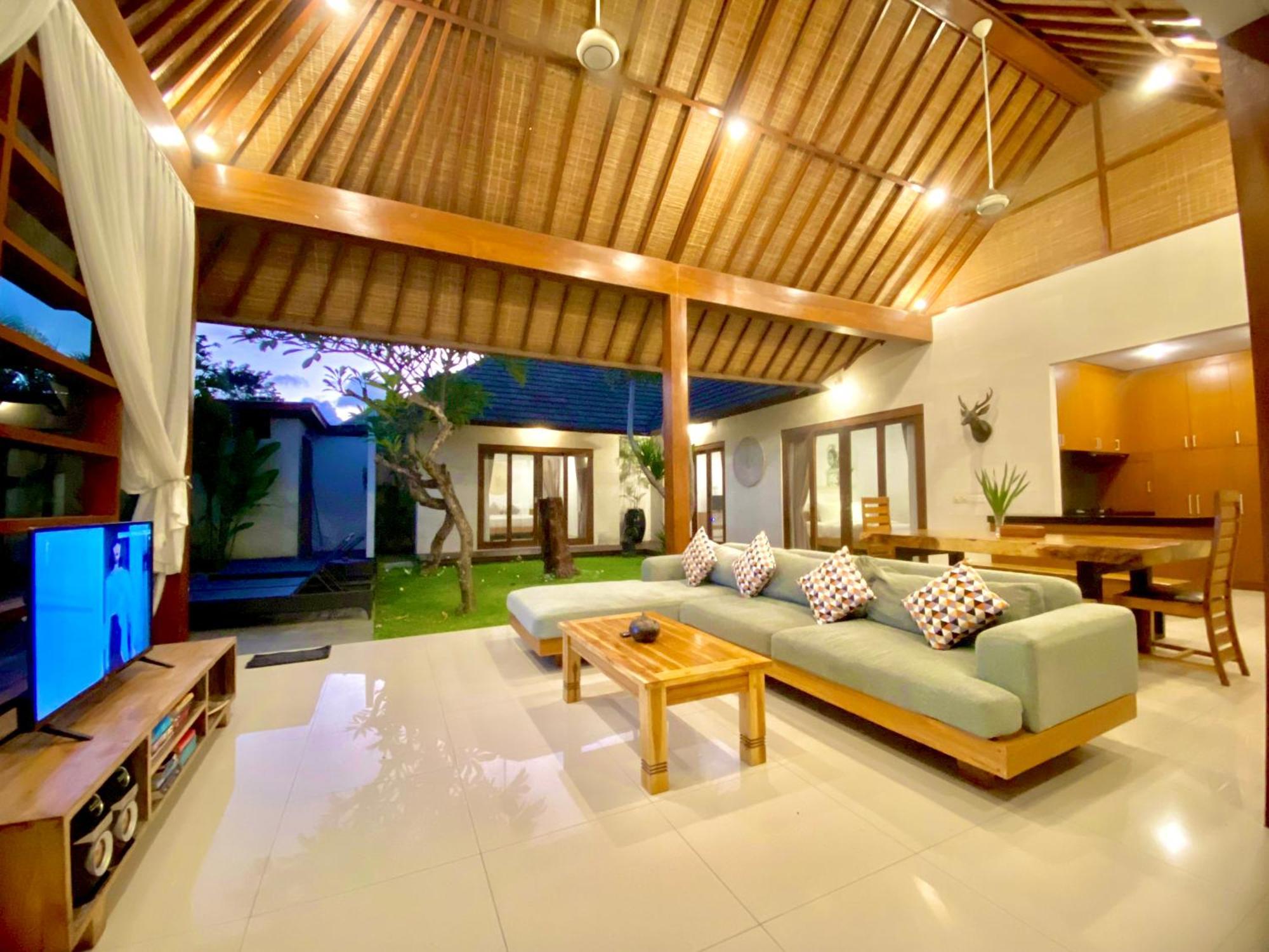 Nil Villa *