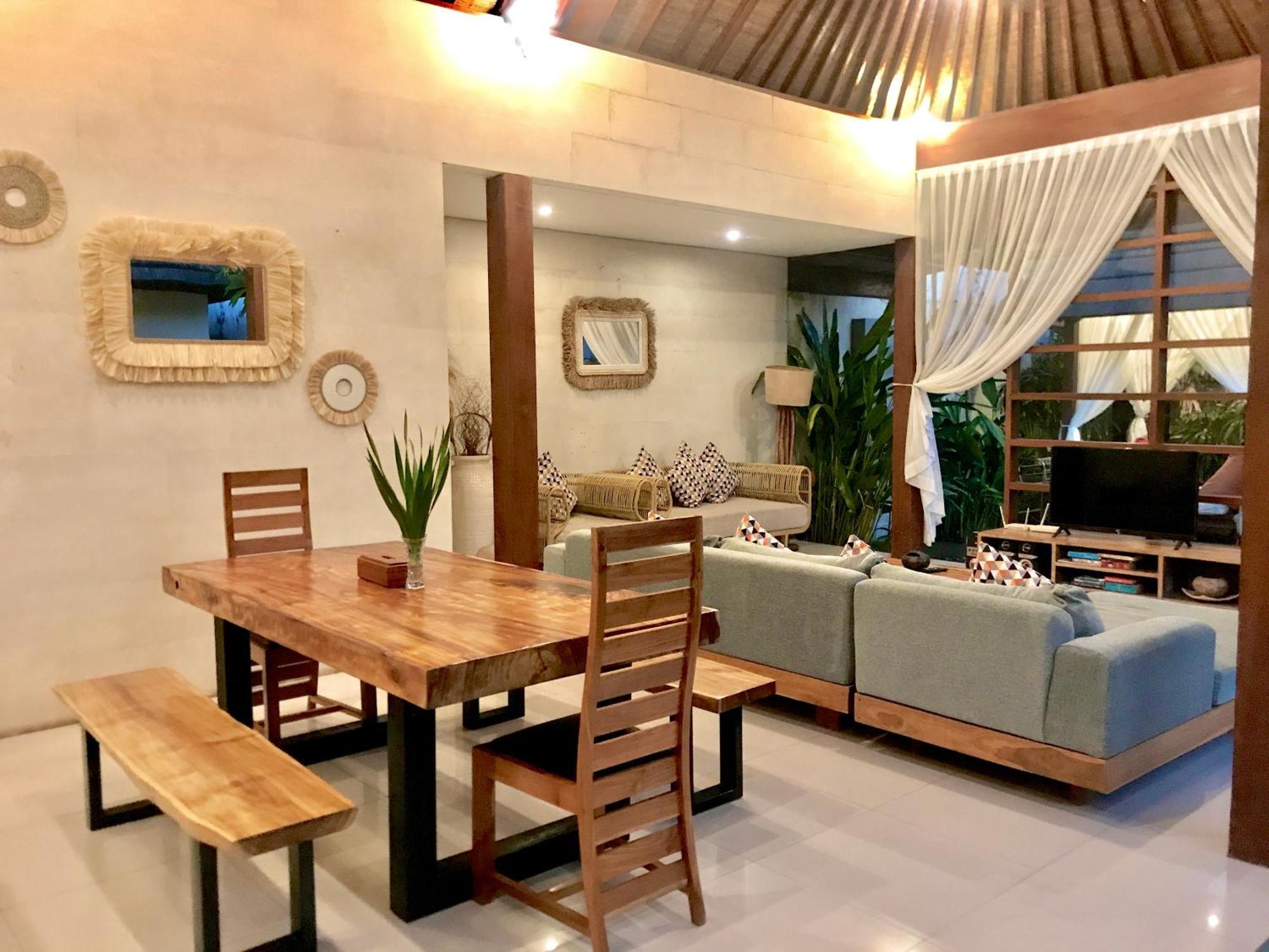 Nil Villa *